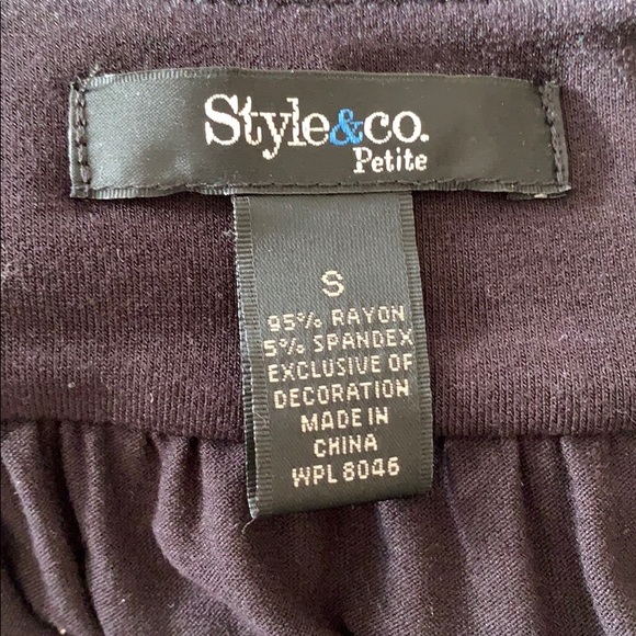 Style & Co rose detail sleeveless blouse - Picture 4 of 4